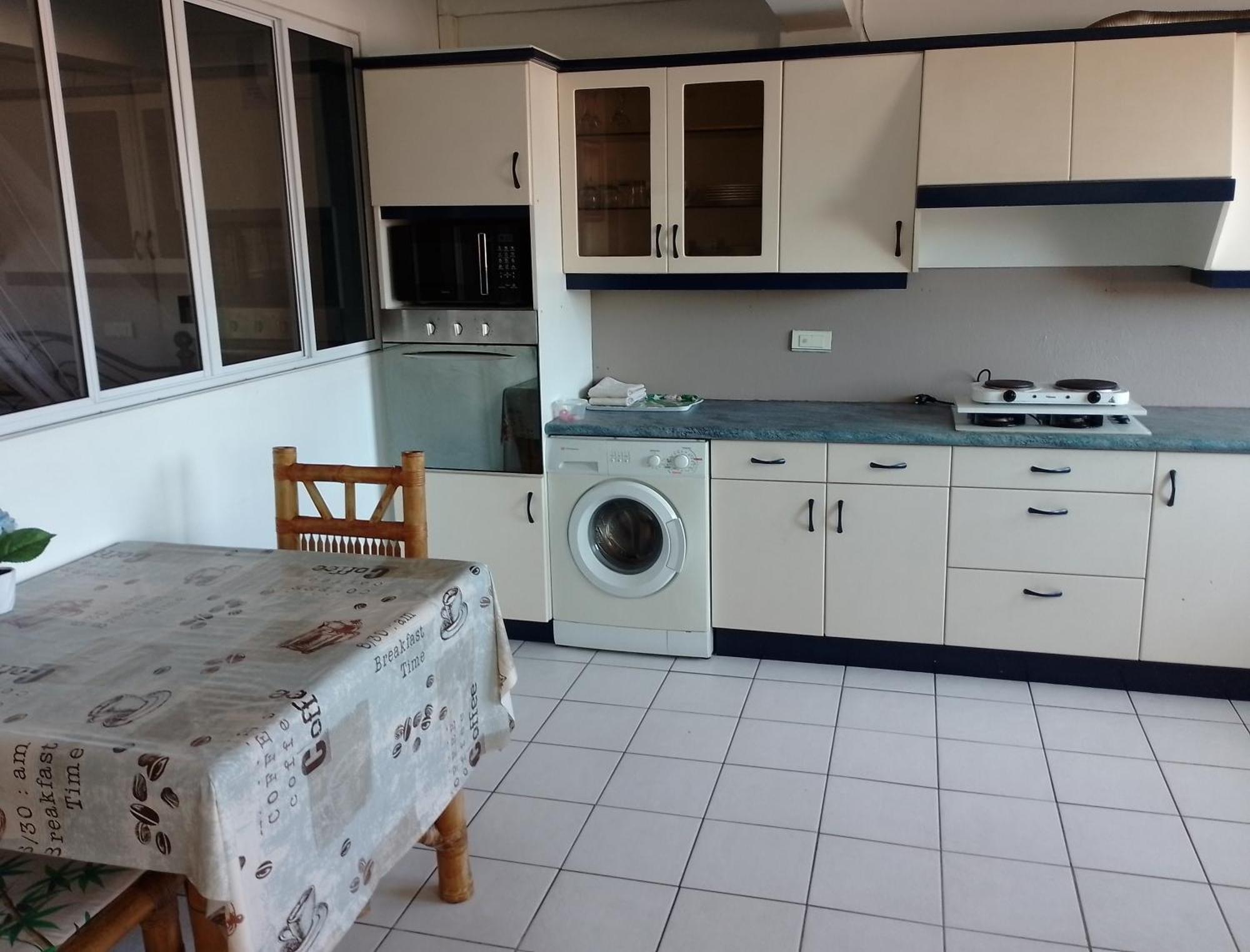 Revolution Tahiti Appartement Papeete  Buitenkant foto